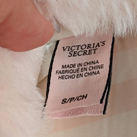 NWOT - VICTORIA'S SECRET Signature Satin Slippers - Picture 8 of 11